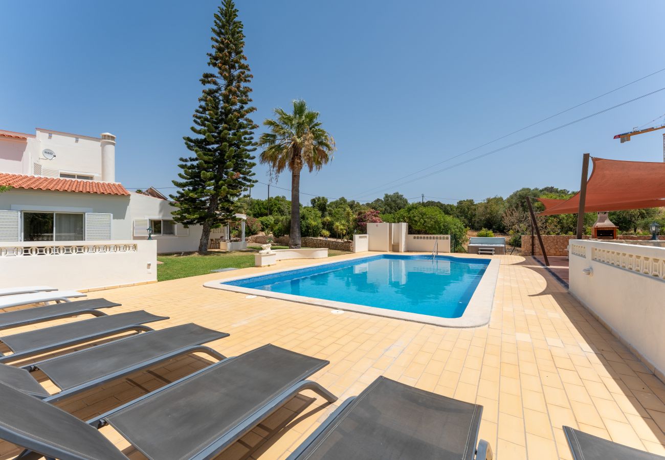 Villa in Carvoeiro - Villa Ursa | 6 bedrooms | Jacuzzi | Benagil
