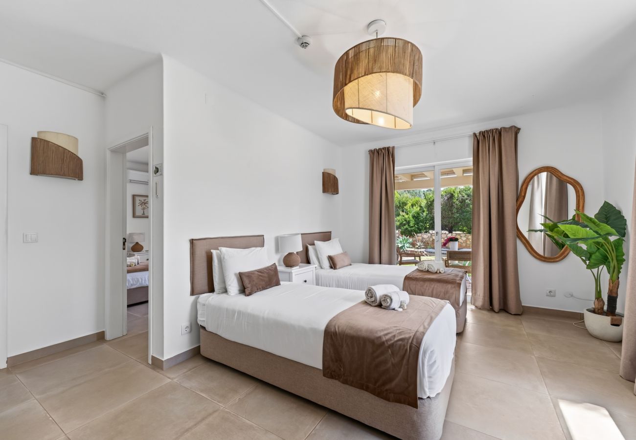 Villa in Carvoeiro - Villa Ursa | 6 bedrooms | Jacuzzi | Benagil