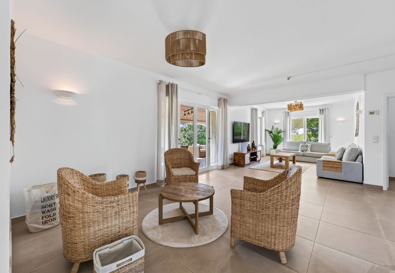 Villa in Carvoeiro - Villa Ursa | 6 bedrooms | Jacuzzi | Benagil