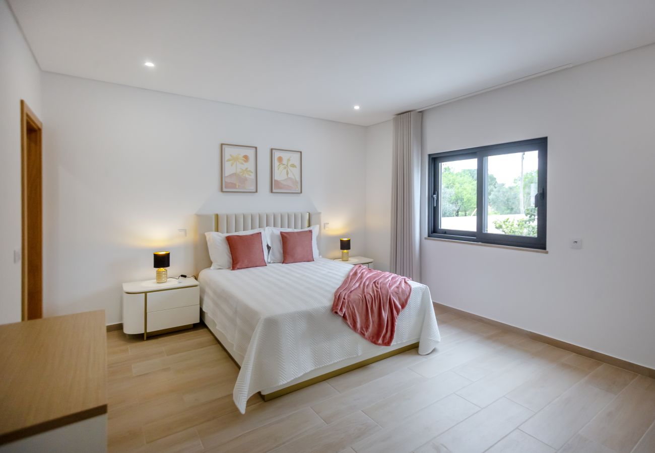 Villa in Boliqueime - Villa Citrus | 4 bedrooms | New | Private Pool