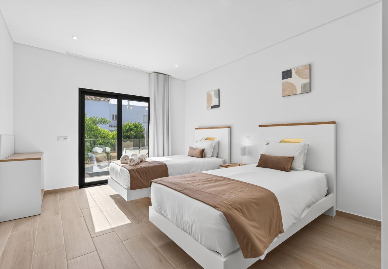 Villa in Boliqueime - Villa Citrus | 4 bedrooms | New | Private Pool