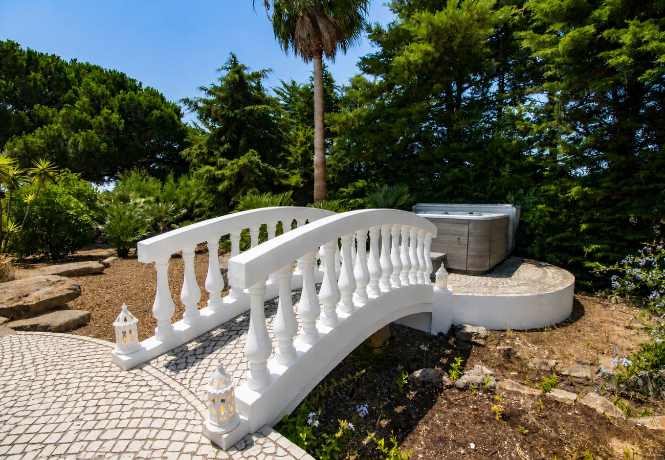 Villa in Carvoeiro - Villa Paraiso | 6 bedrooms | Jacuzzi | Carvoeiro