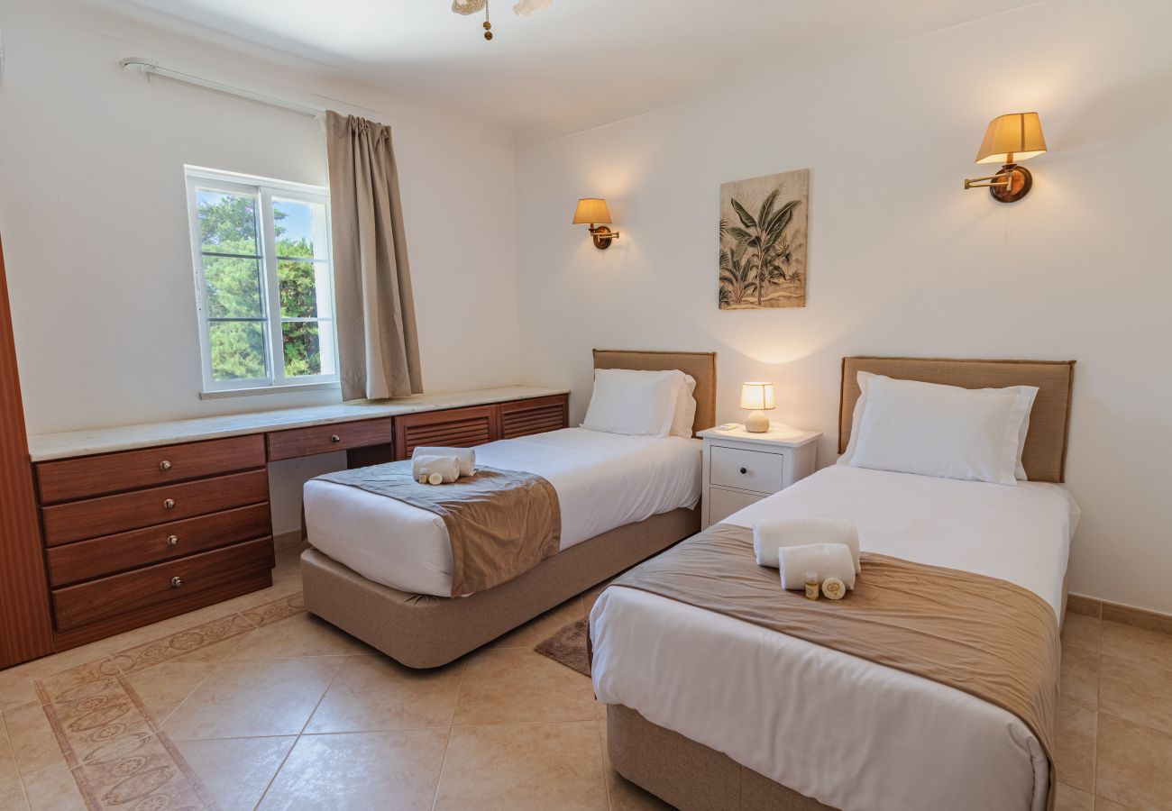 Villa in Carvoeiro - Villa Paraiso | 6 bedrooms | Jacuzzi | Carvoeiro