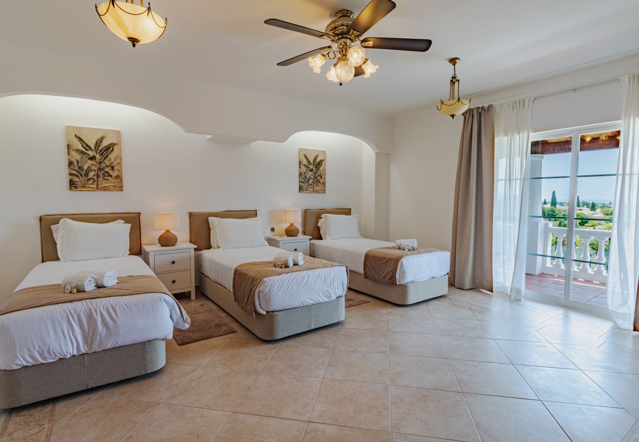 Villa in Carvoeiro - Villa Paraiso | 6 bedrooms | Jacuzzi | Carvoeiro