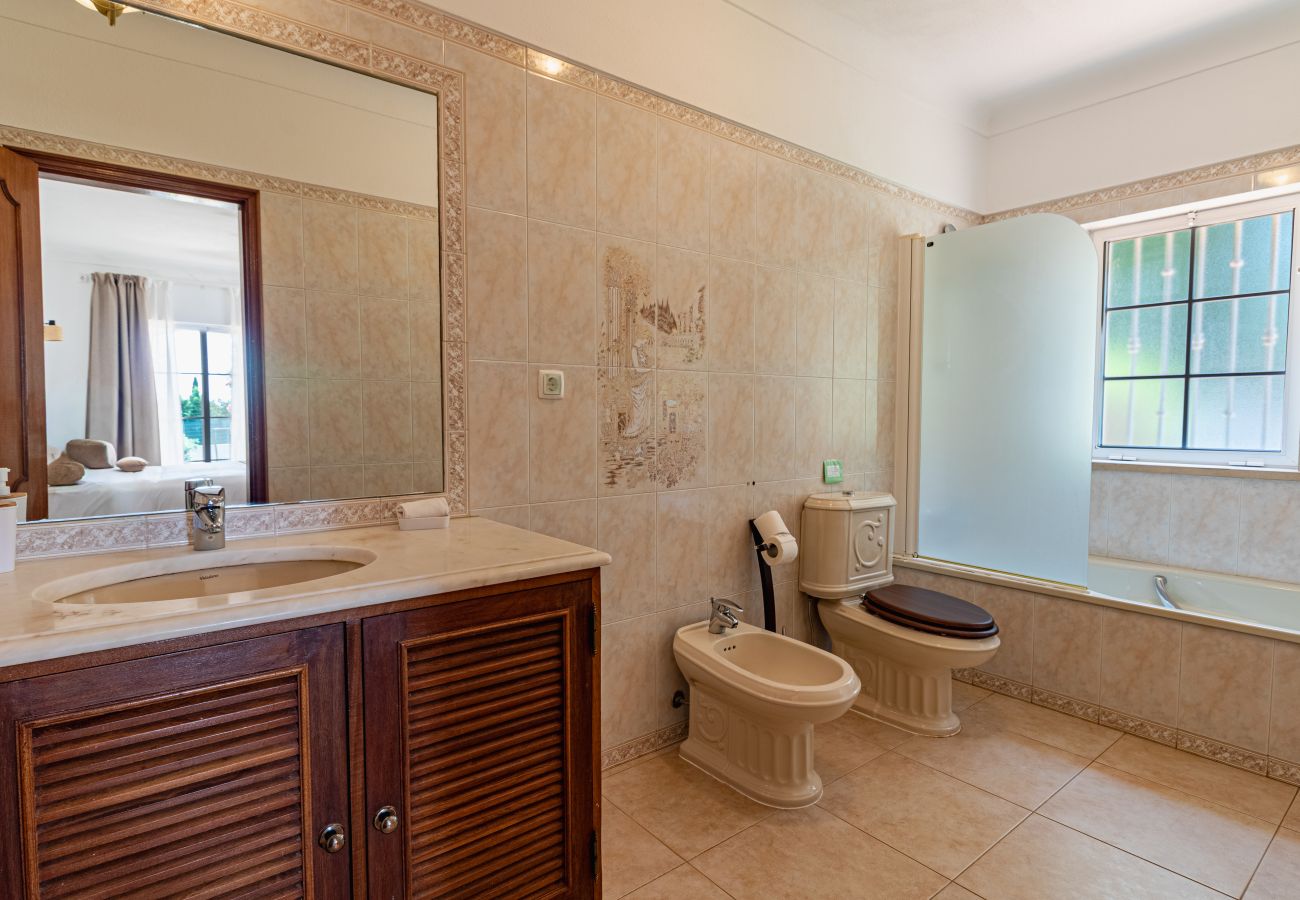 Villa in Carvoeiro - Villa Paraiso | 6 bedrooms | Jacuzzi | Carvoeiro