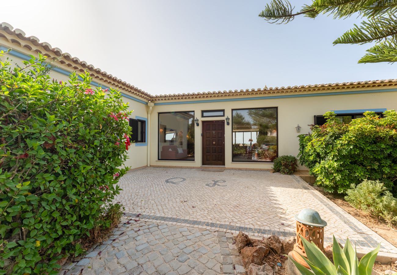Villa in Lagoa - Quinta dos Loendros |  9 bedrooms | Carvoeiro | Jacuzzi